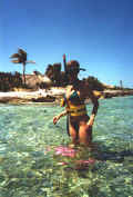 04-23-02 Darlena in snorkeling gear.jpg (32709 bytes)